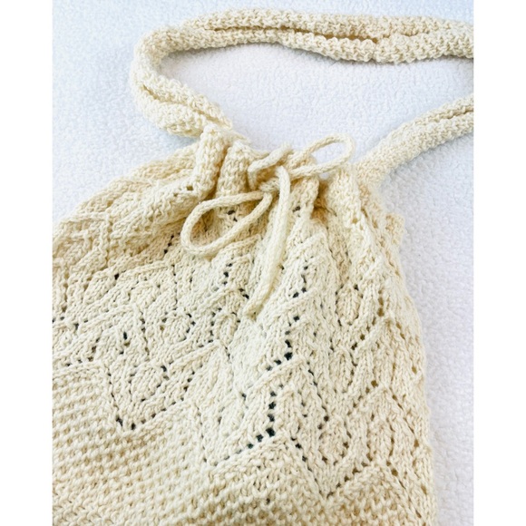 Handmade Cream Knitted Drawstring Crossbody Tote Bag - Picture 8 of 11